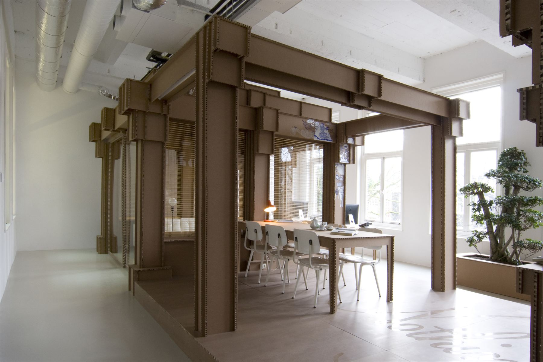 Cardboard-Office-Interior-oficina-carton-cardboard-furniture-blog-coworking