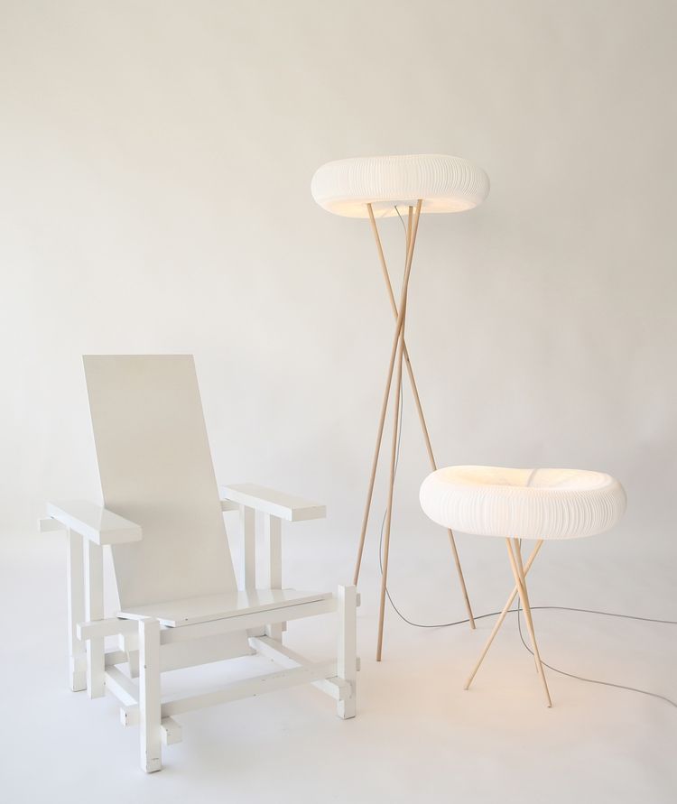 molo_lamp_with_chair-cardboard-blog-post-prigami