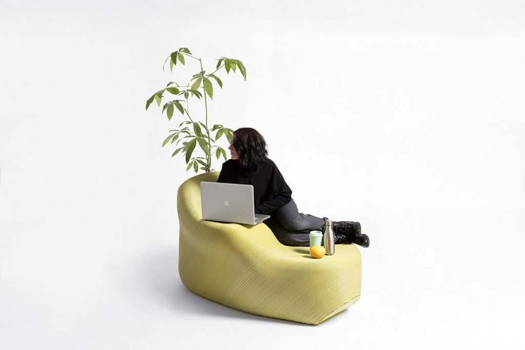 Mobiliario fabricado con cartón y papel mediante impresión 3D